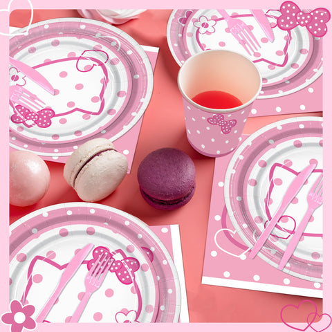 Peiking pink kitten napkins add cute decor and mess control.