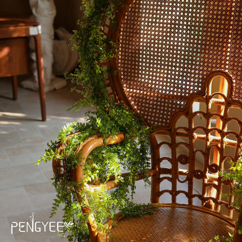 PENGYEE outdoor-indoor friendly garland suits weddings and events.