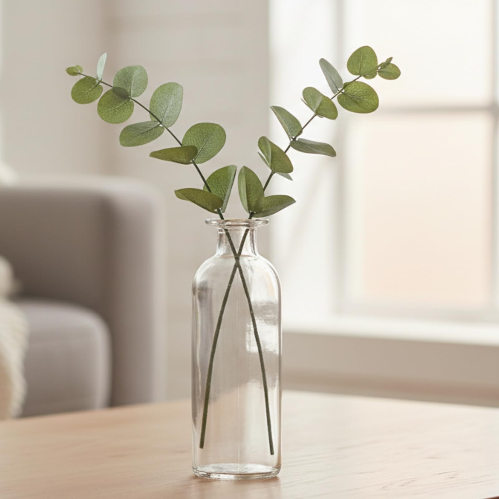 Peohud thick glass bud vase stays sturdy for long-term display.