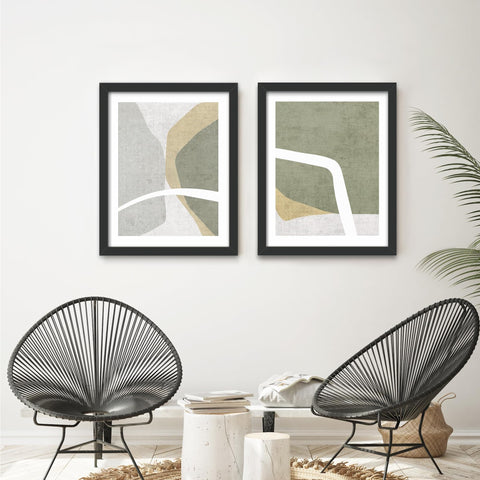 Picrit 22x28 frame vertical mounting enables compact gallery layouts.