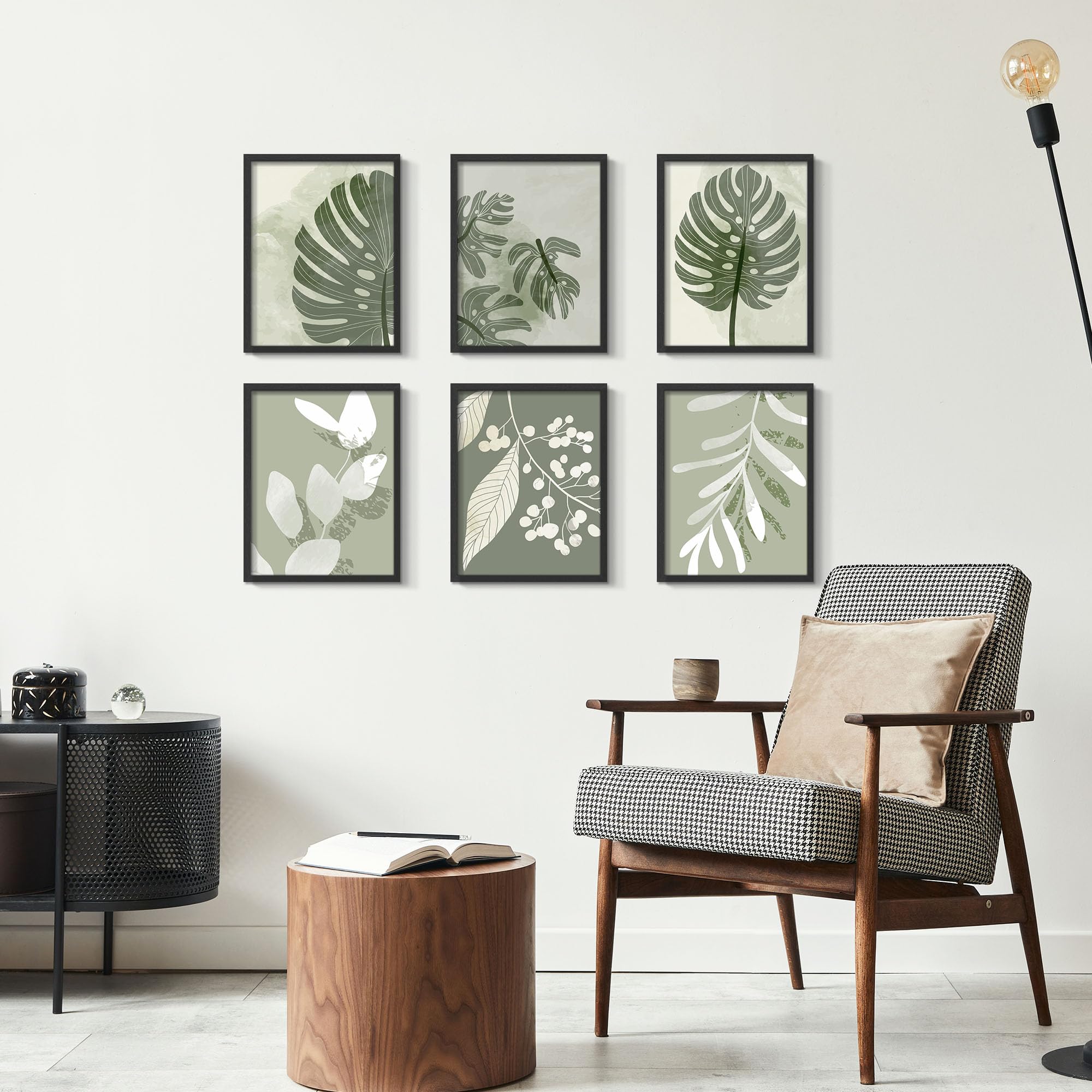 Picrit black frame adds timeless elegance to your photo display.