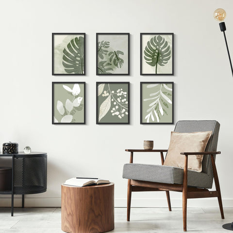 Picrit black frame adds timeless elegance to your photo display.