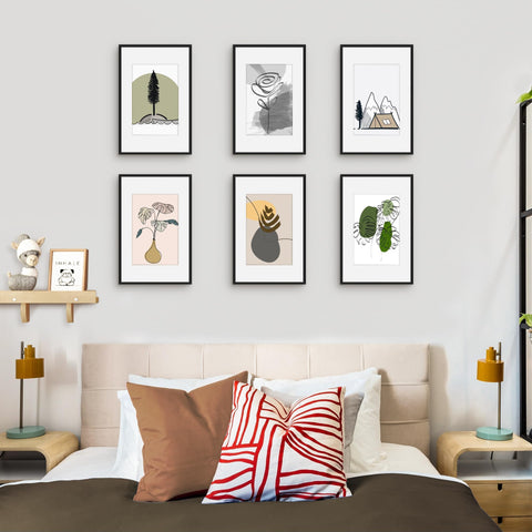 Picrit collage wall-display-ready frame set enables flexible gallery setup.