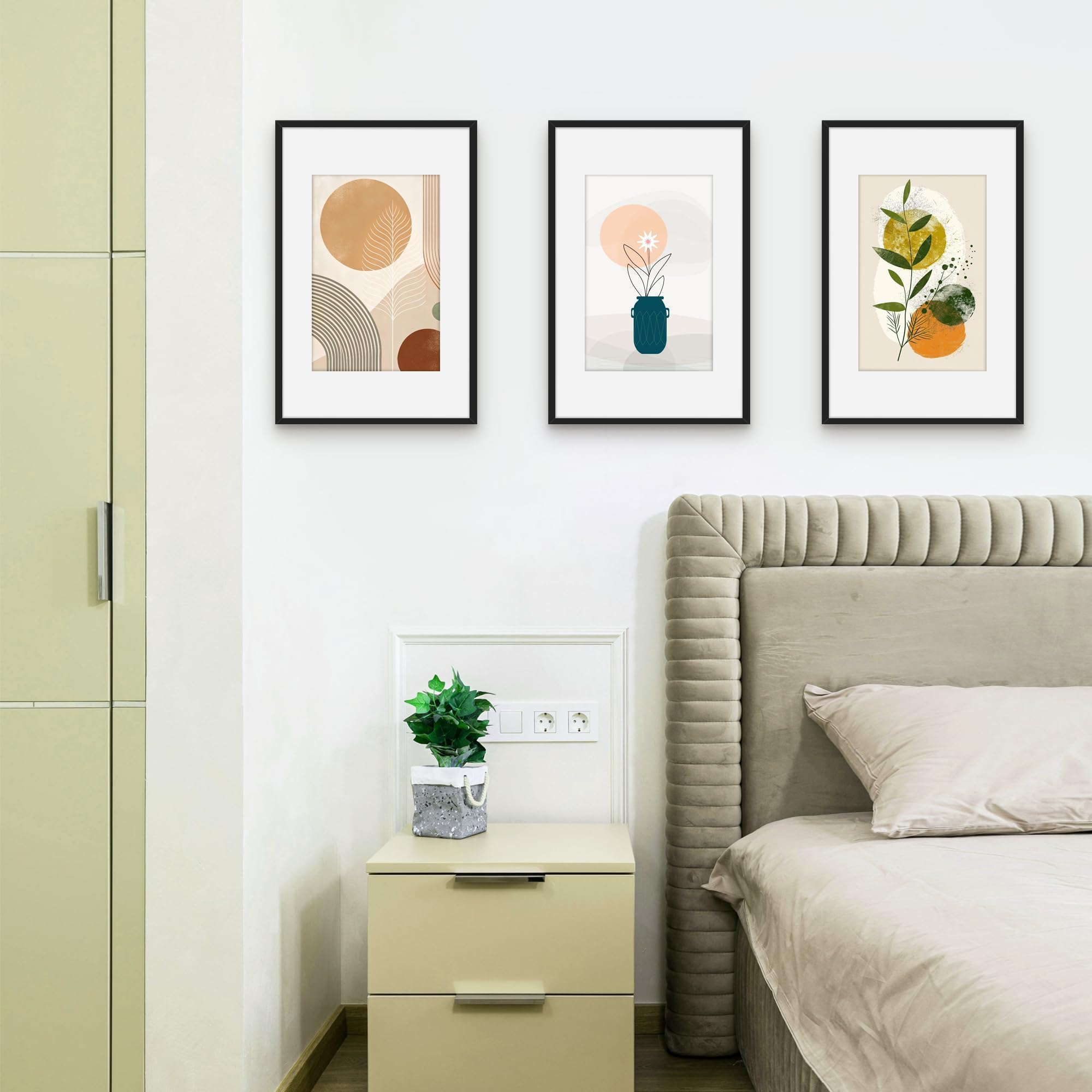 Picrit wall-mount horizontal display showing a curated photo sequence.