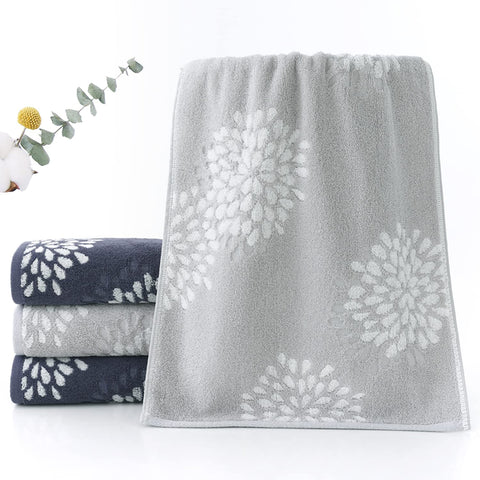 Pidada hydrangea pattern close-up shows plush texture and neat stitching.