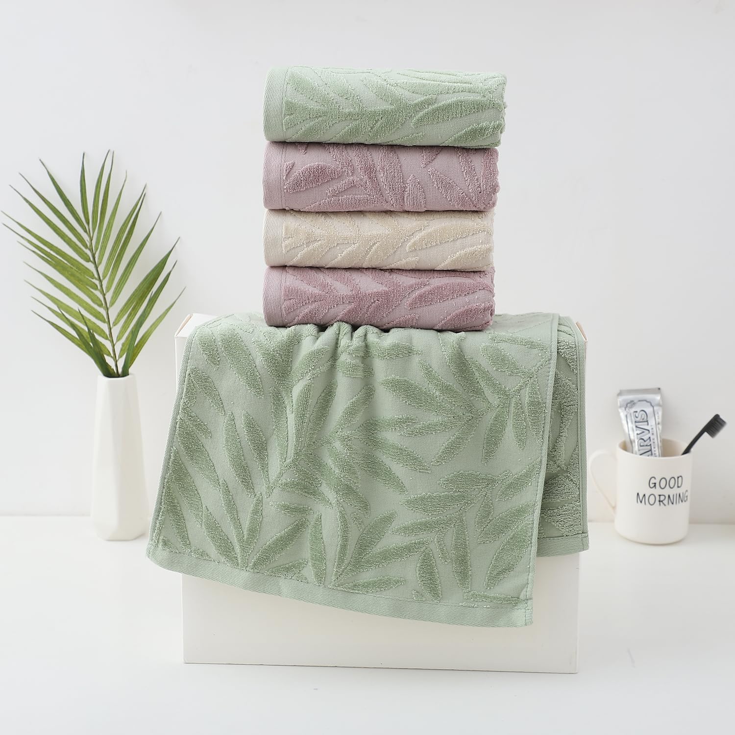 Pidada leaf-pattern hand towels offer quick-dry performance after washing.