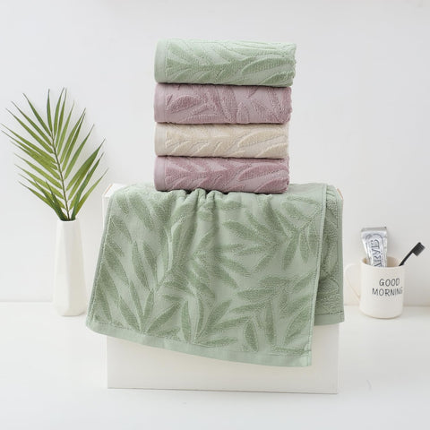 Pidada leaf-pattern hand towels offer quick-dry performance after washing.