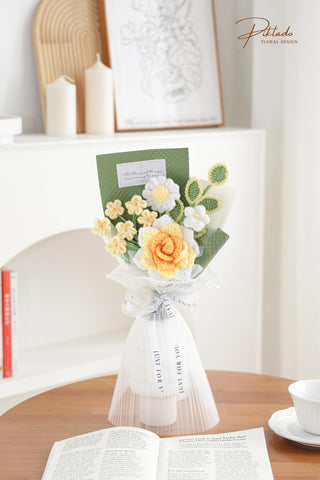 Piklado table-centrepiece crochet bouquet yellow elevates dining spaces with subtle elegance.