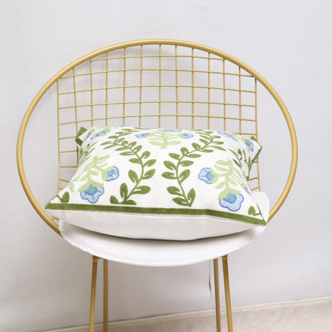 Pilmandu pillow covers complement farmhouse decor on sofa or bed.