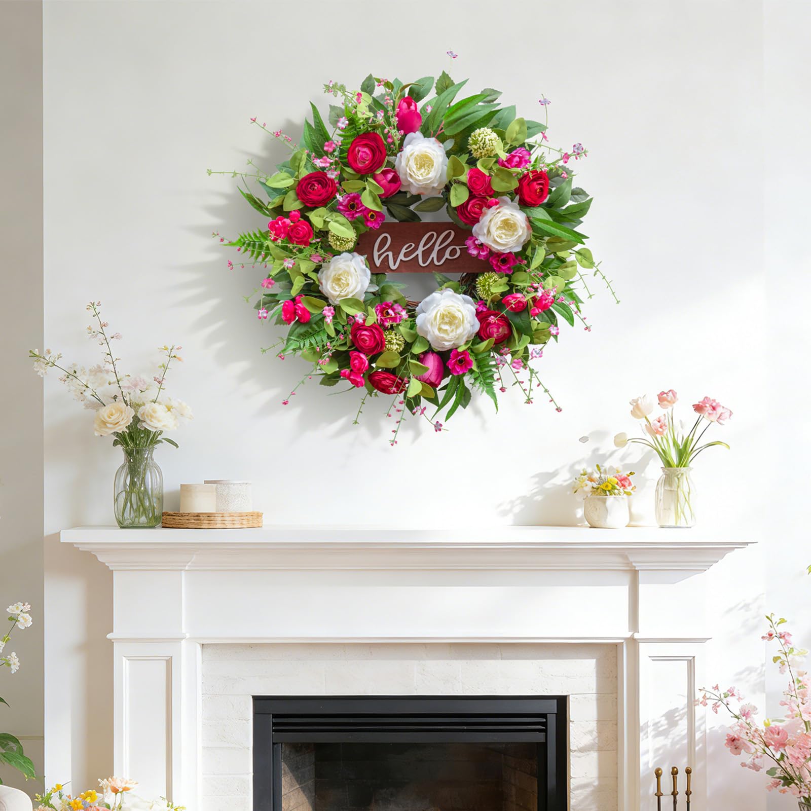 Pinkpuii wreath with white roses and berries, full fullness without bald spots.