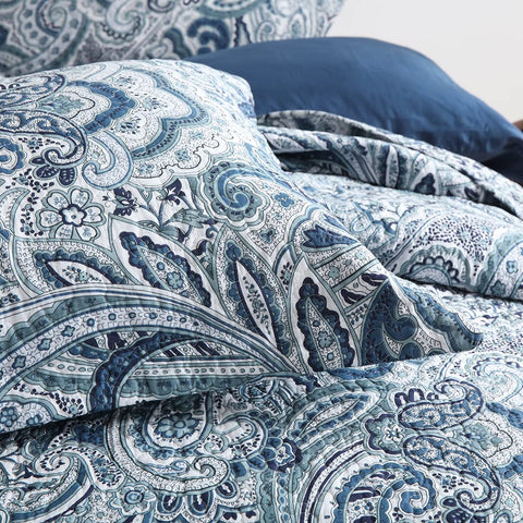 Autumn Dream plant-dyed reversible finish adds rich color depth.