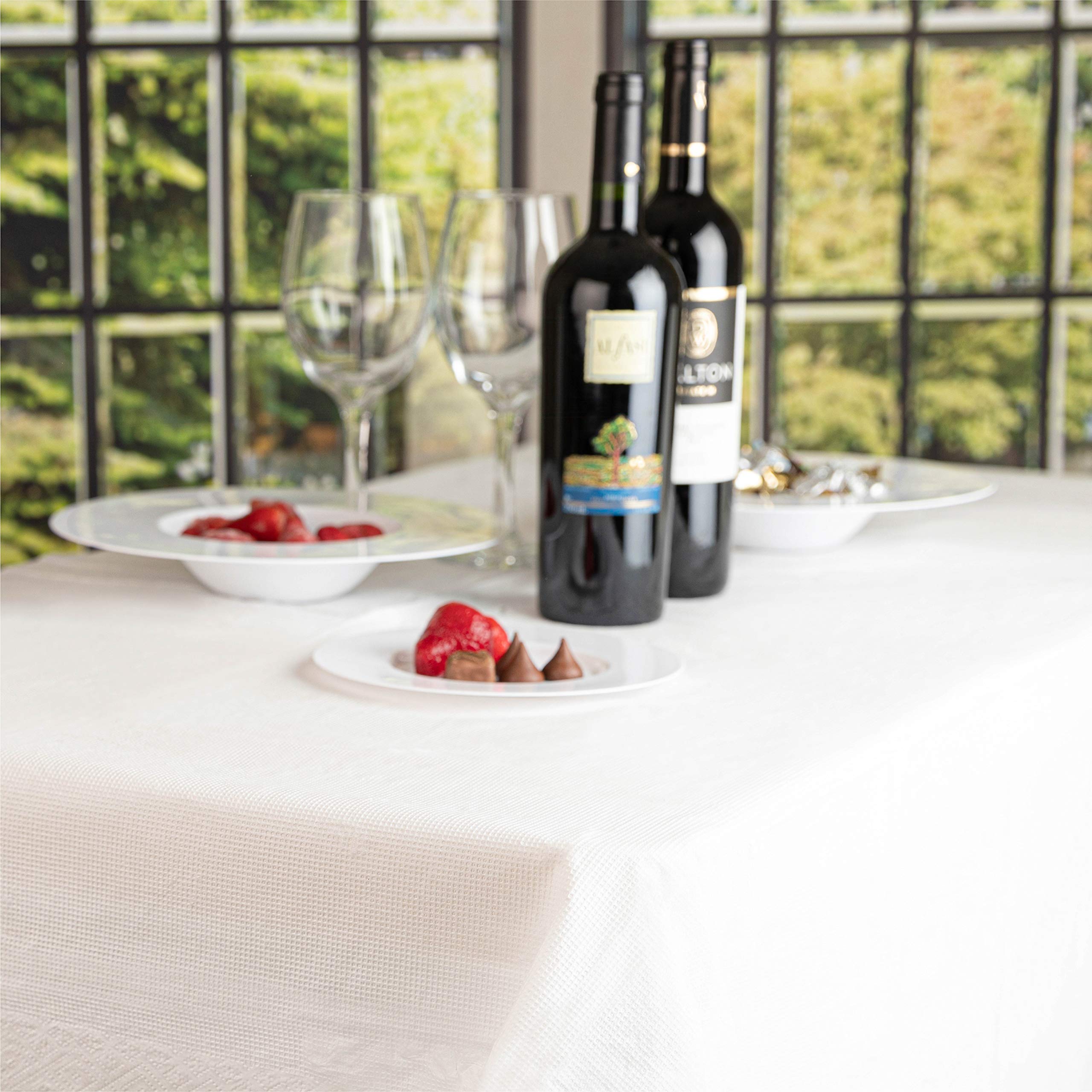 PLASTICPRO 5-pack packaging for convenient party and event use.