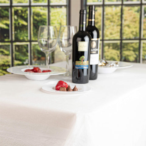 PLASTICPRO 5-pack packaging for convenient party and event use.