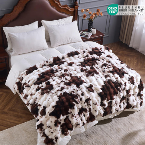 PLUUSHUU easy-care blanket stays plush after washing.
