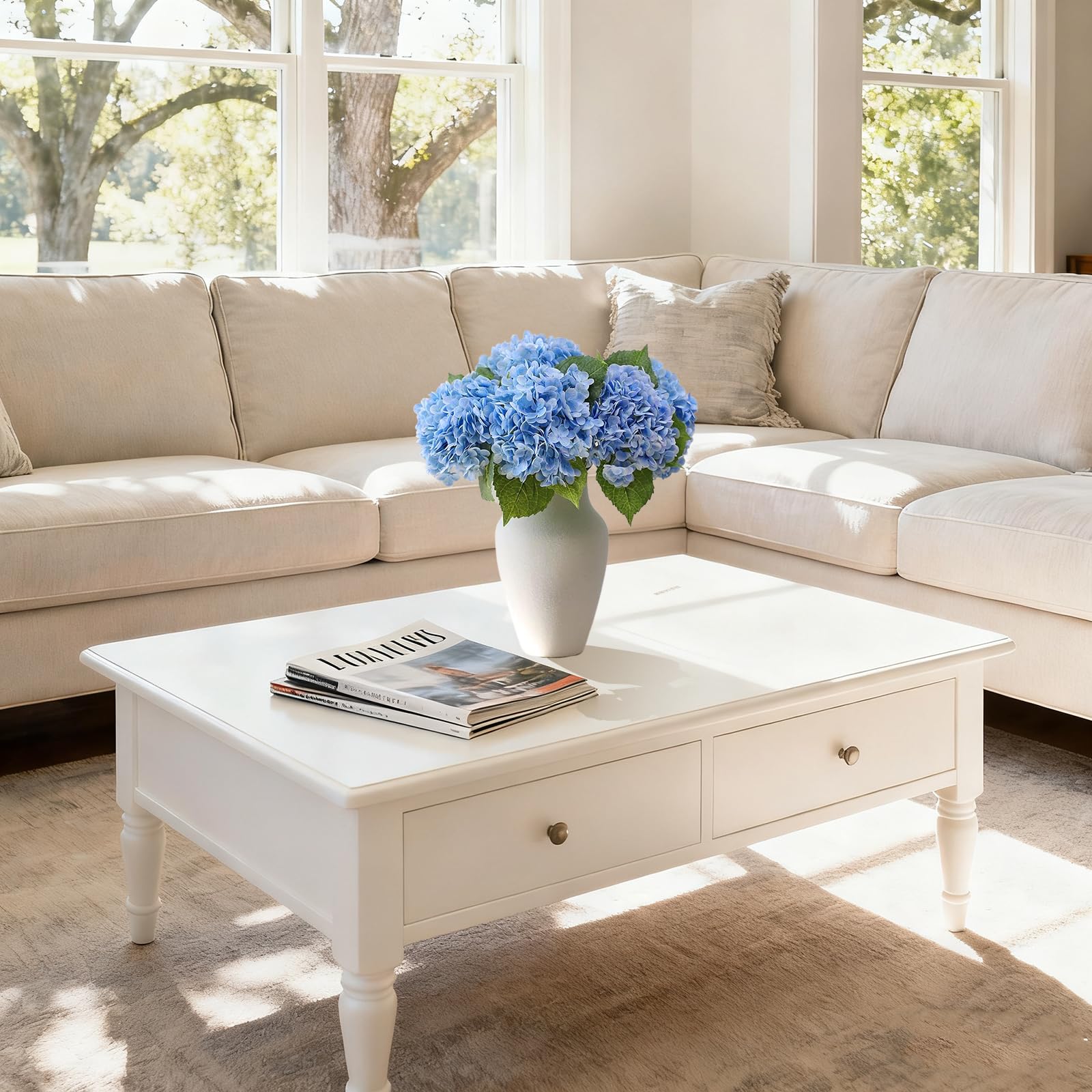 Pmyra blue hydrangea stems with wire core allow flexible shaping.