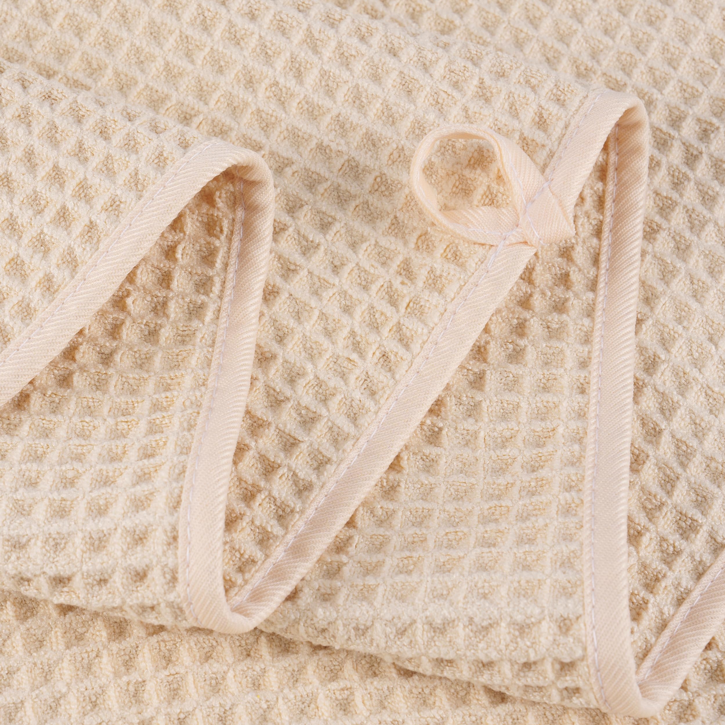 POLYTE deluxe 6-piece set with satin trim and generous sizes