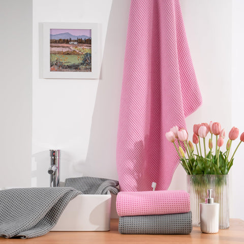 POLYTE large 60x30 towel packs easily for pool, travel, or camping.