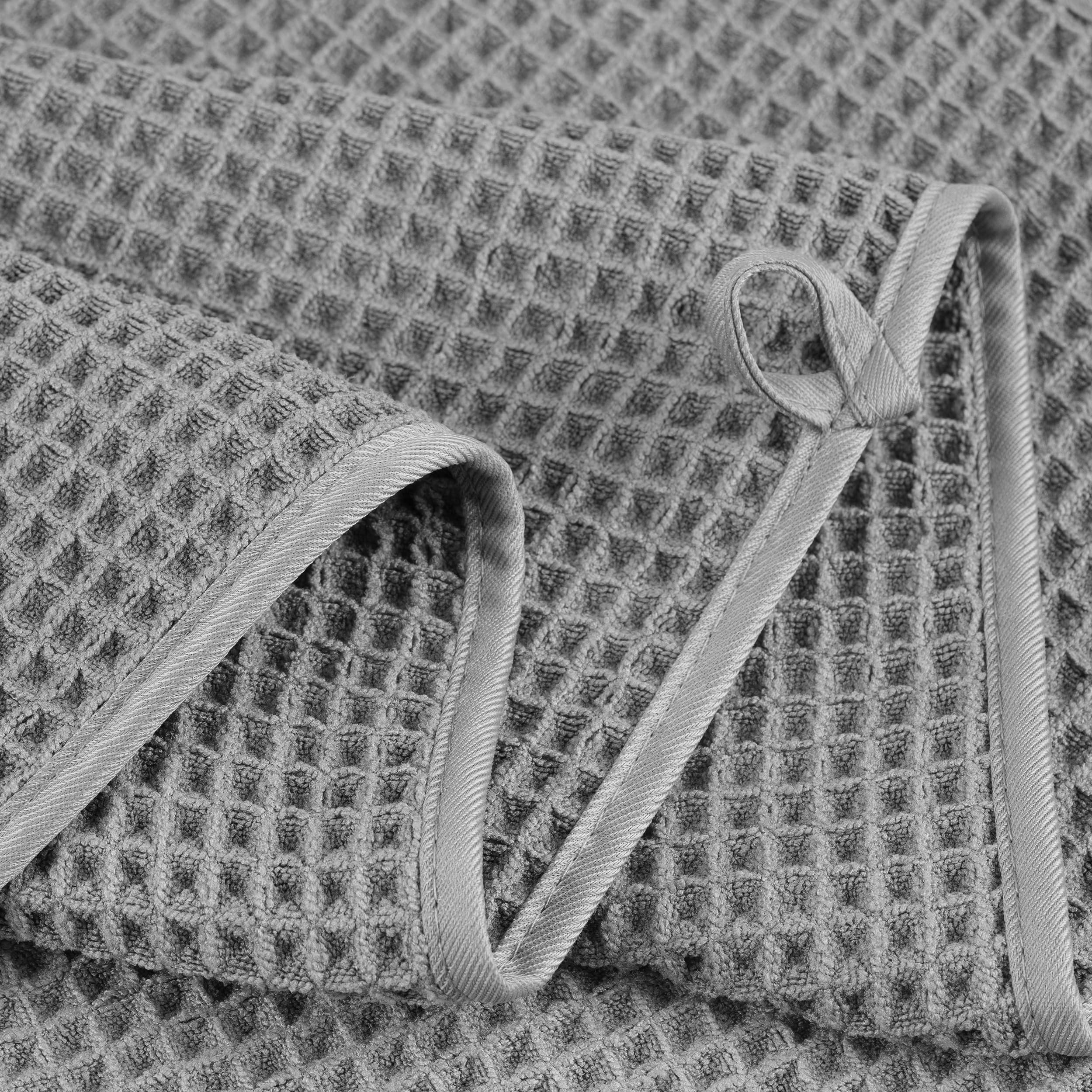 POLYTE travel-ready towel for home spa, gym, or beach.