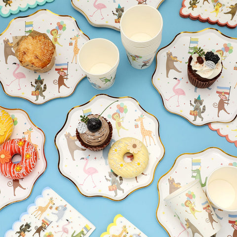Potchen Animal Parade illustrations showcase safari creatures to boost party vibes.
