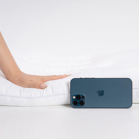 Pozino flat thin pillow vacuum-sealed packaging demonstrates easy shipping.