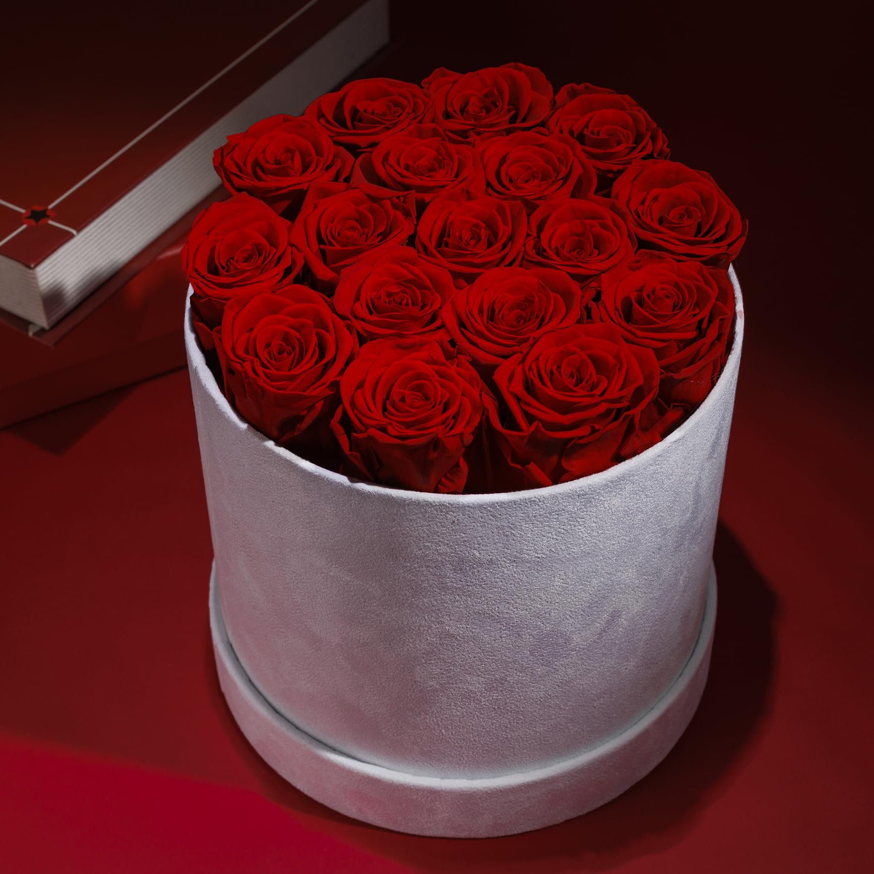 Prifroti home display with preserved roses offers a lasting centerpiece