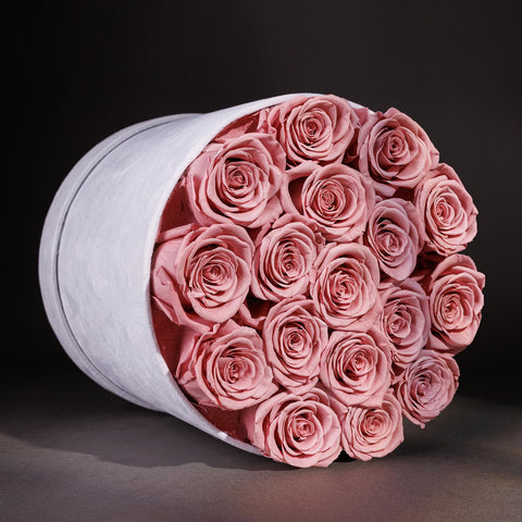 Prifroti preserved roses require no care, preserving beauty all year.
