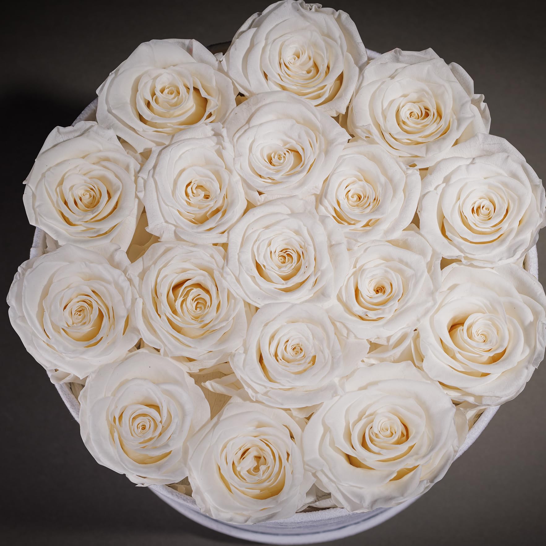 Prifroti stylish gift for mom demonstrating effortless elegance and sentiment