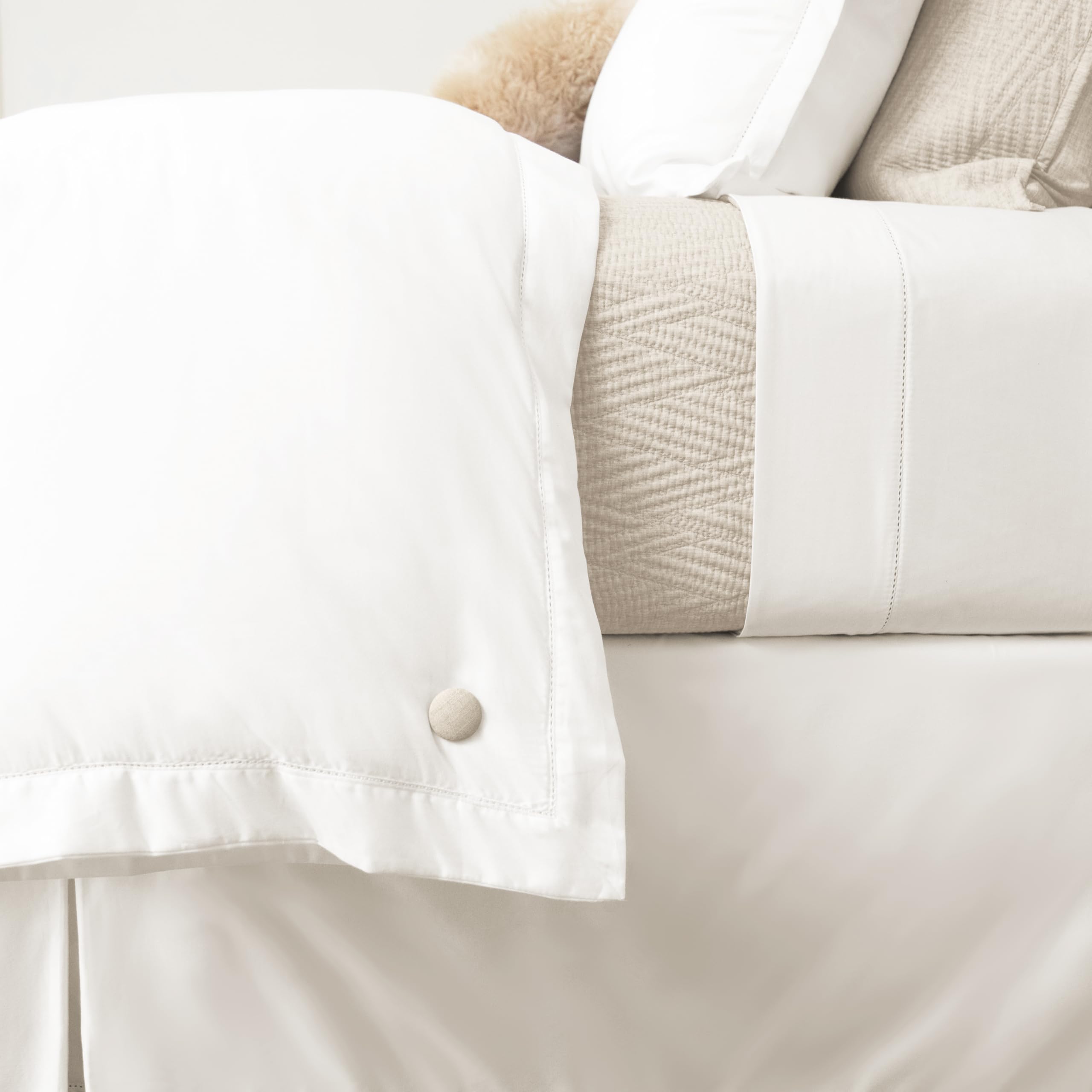 Close-up of Primpins classic linen clips showing texture and natural finish