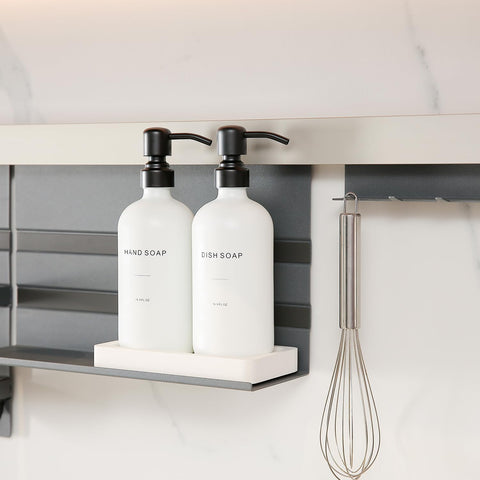 Prus Waso white tray anti-slip design keeps the dispenser stable during busy tasks.