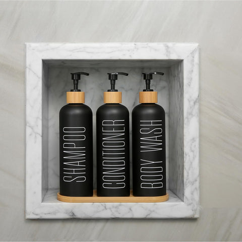 Prus Waso labelled shampoo dispenser emphasizes organized bathroom use.