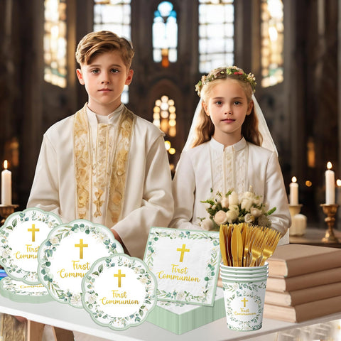 Pugipien green first communion dessert plates for stylish serving of treats