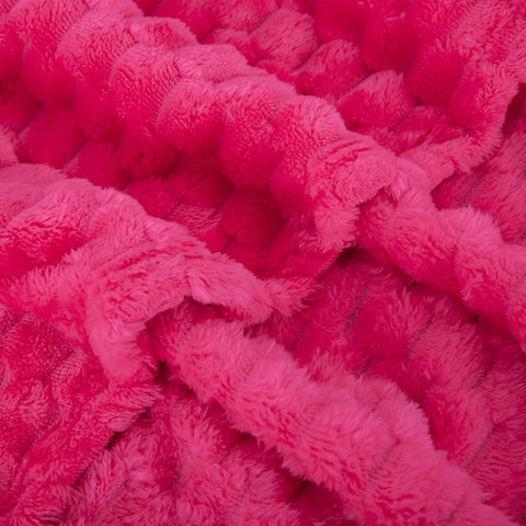 Puncuntex hot pink throw blanket is easy to care for.