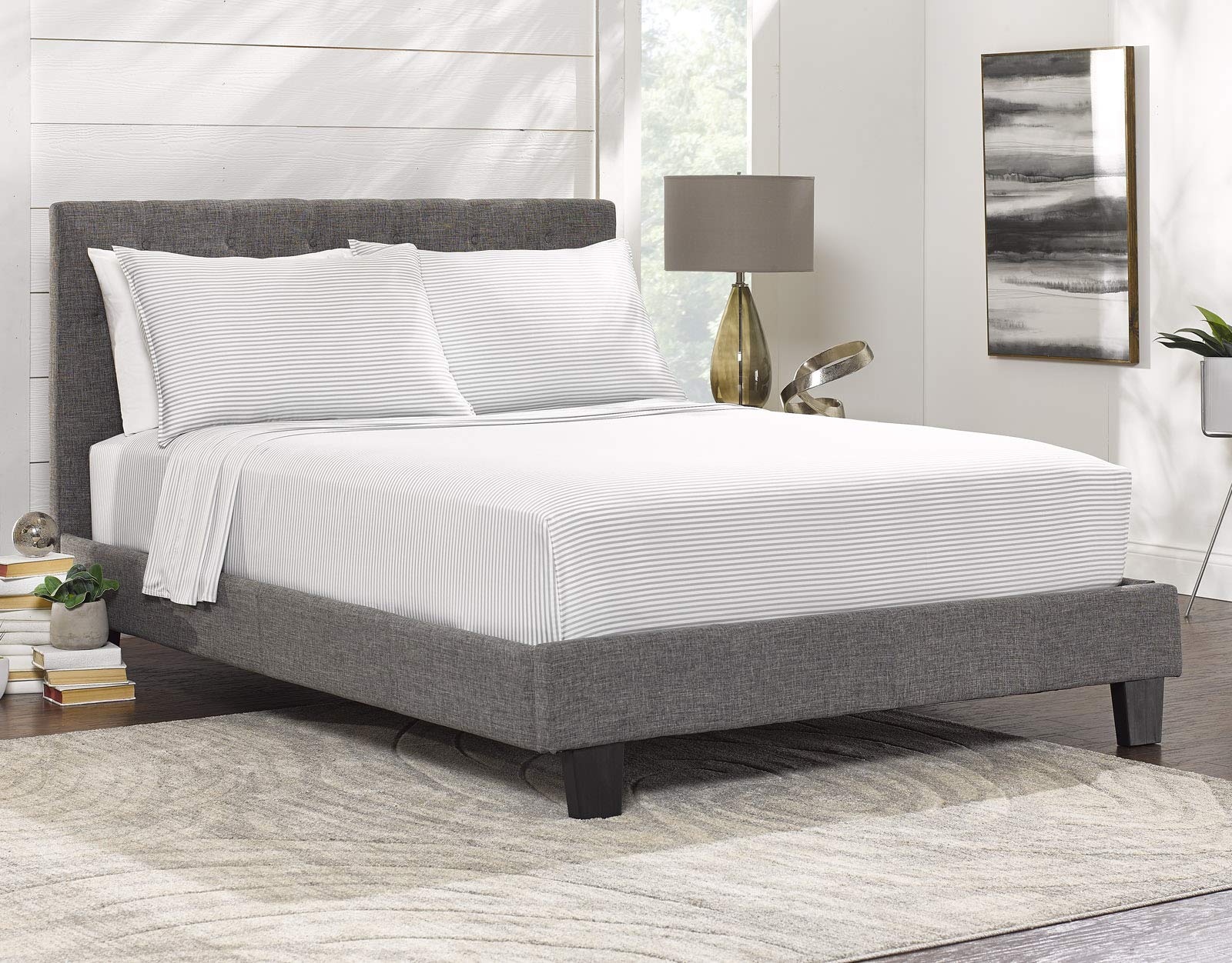 Pure Bamboo Queen Sheets provide cooling thermoregulation for hot sleepers.
