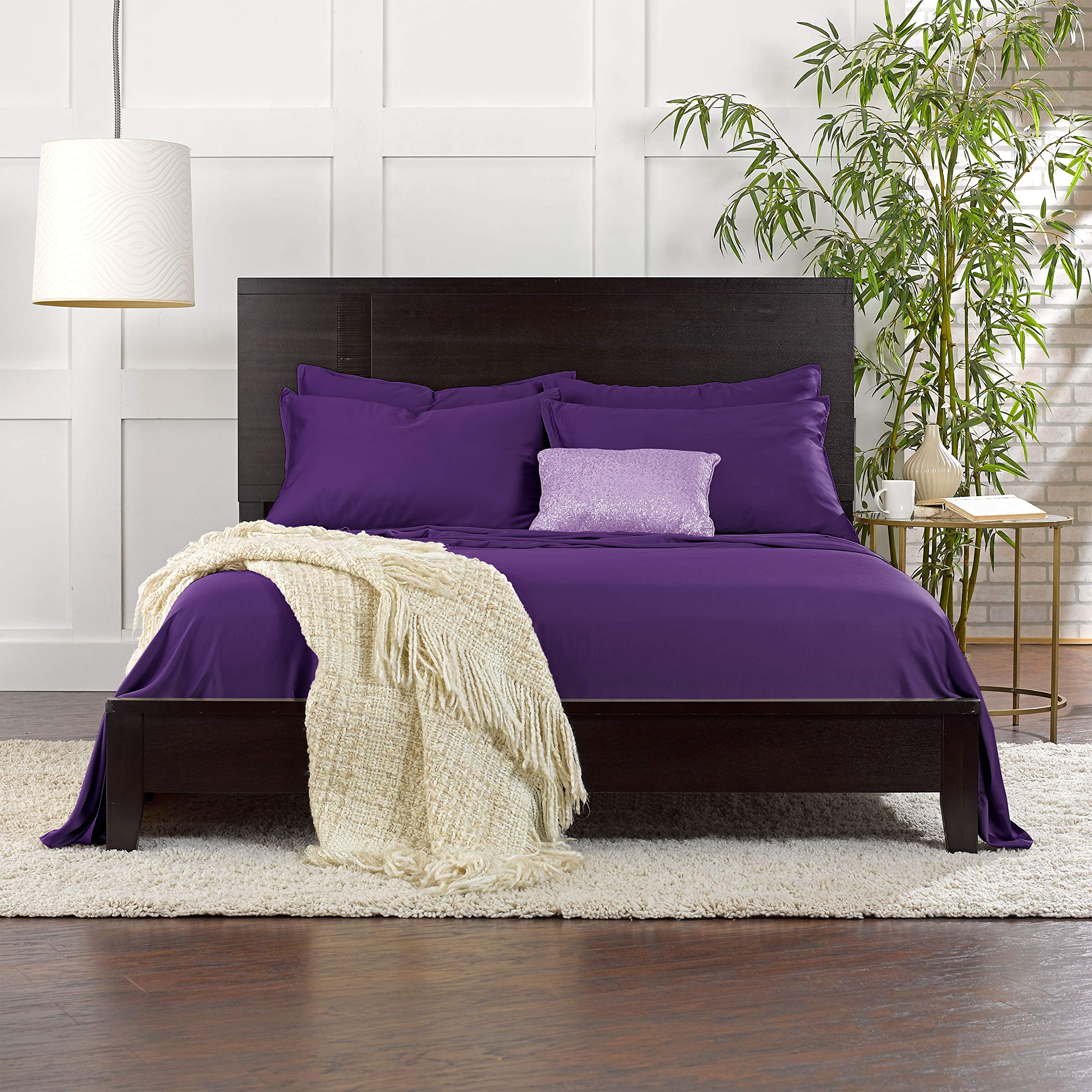 Pure Bamboo queen sheets deep-pocket design ensures a snug fit on thicker mattresses.