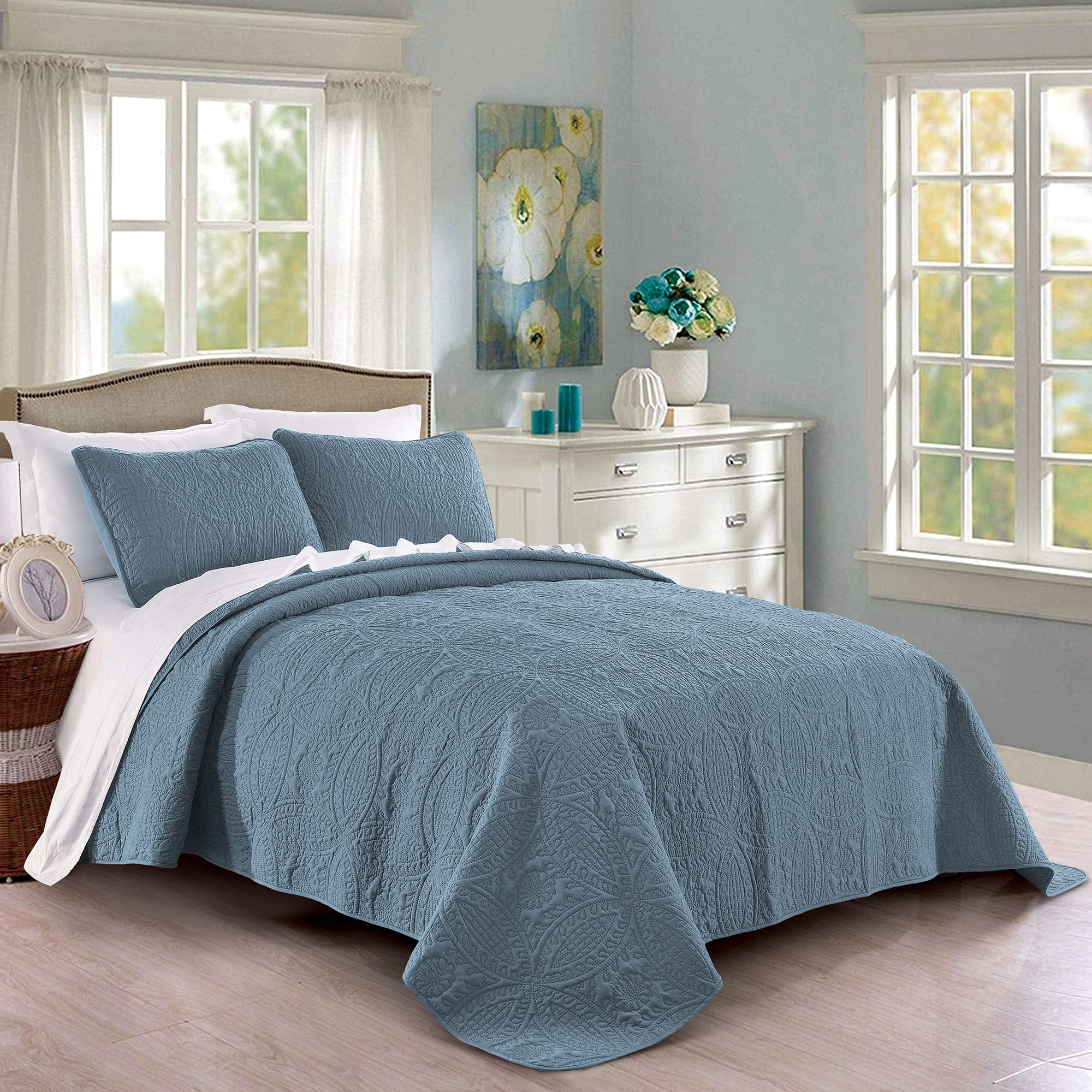 Pure Bedding ash blue quilt set for full/queen size offering all-season comfort and elegant décor.