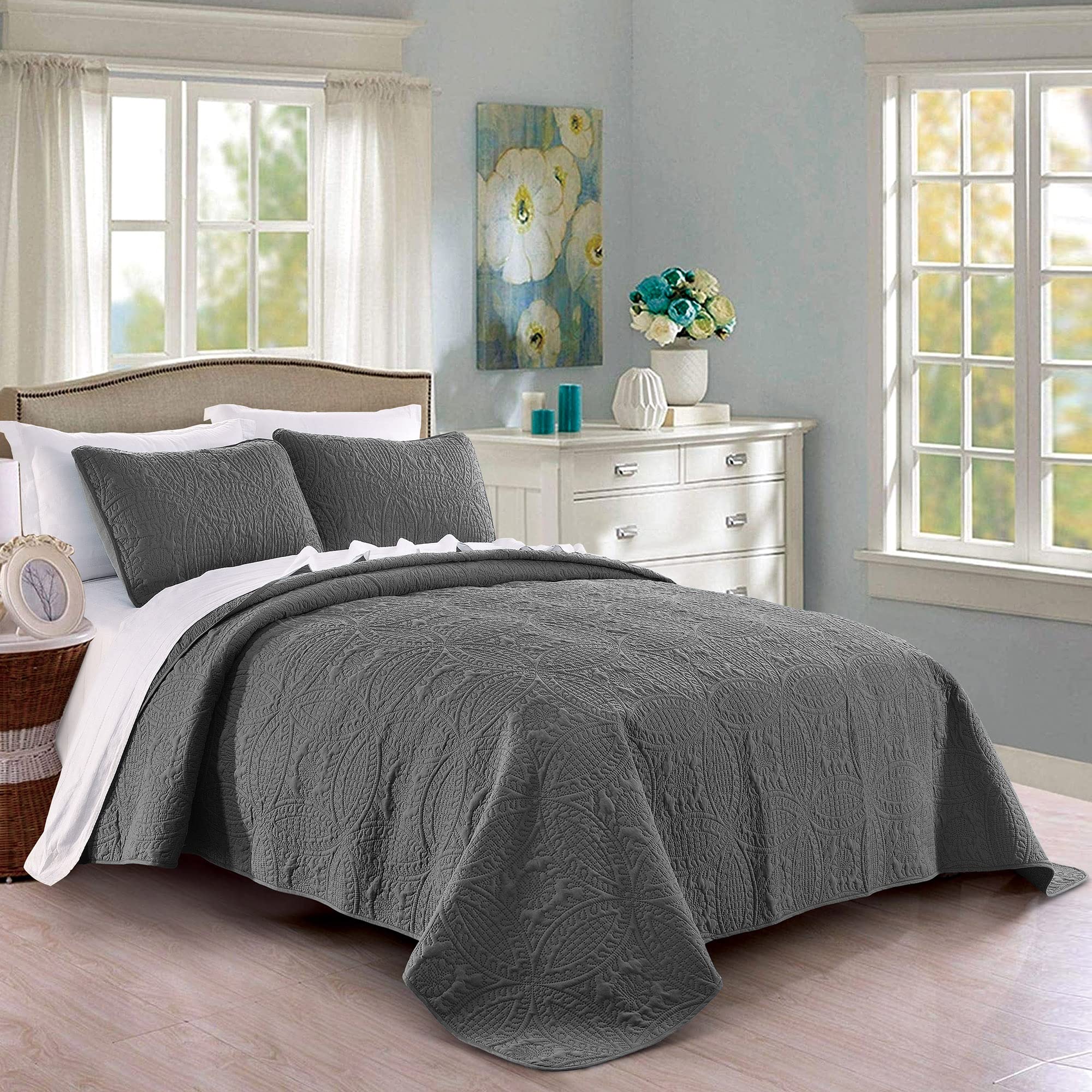 Pure Bedding Geometric Quilt Set in dark grey for all-season comfort and style.