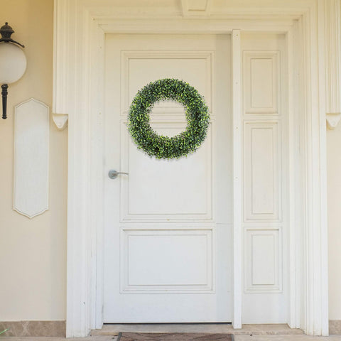Pure Garden boxwood wreath with lifelike foliage suitable for indoor or outdoor use.