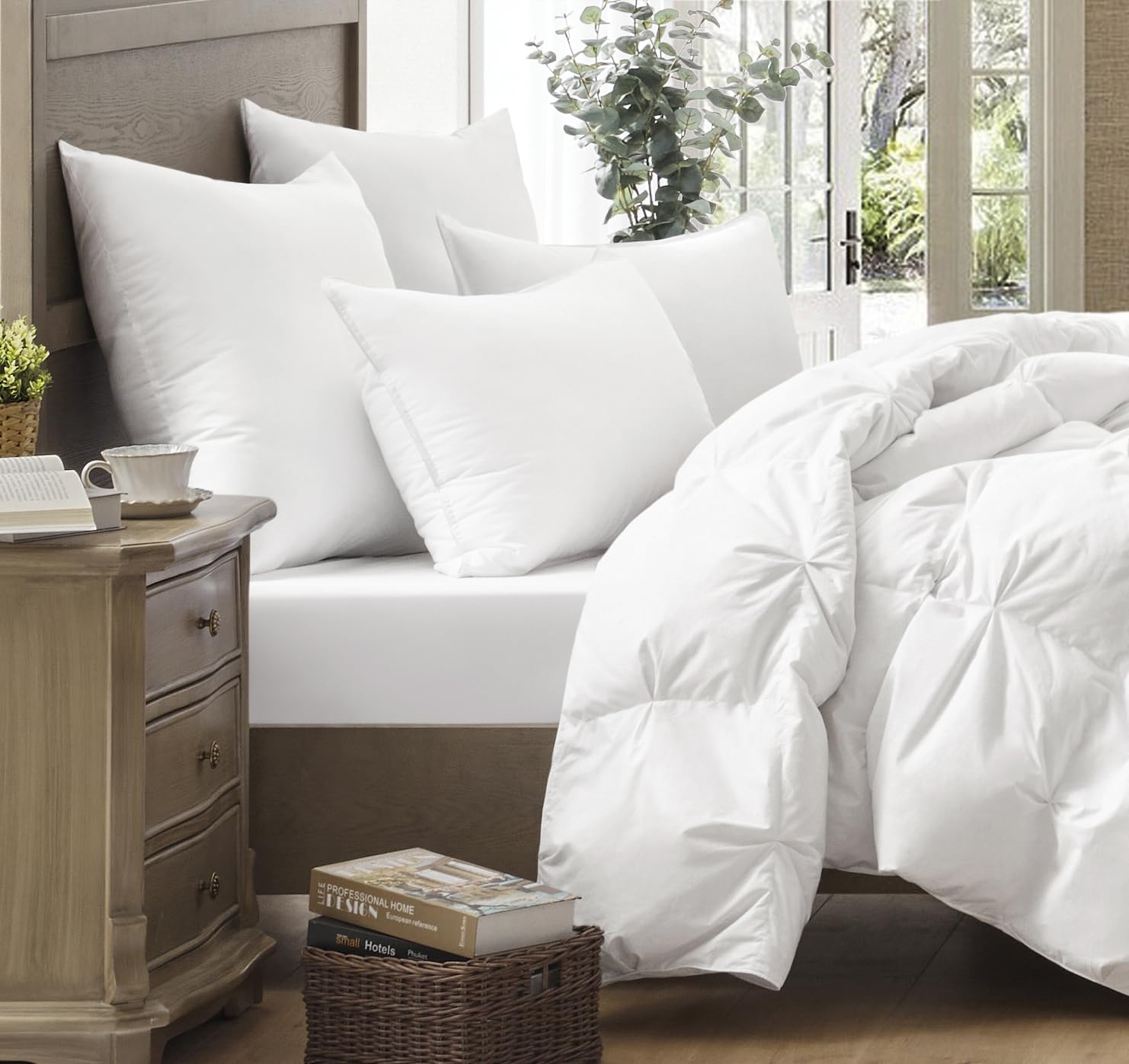 Puredown hotel collection pillow two-pack display ready for a bedroom setting.