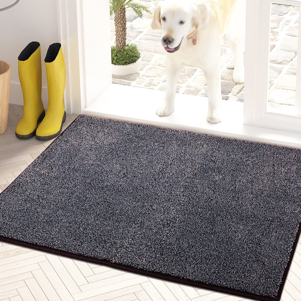 PURRUGS dirt-trapping door mat catching water and dirt at the threshold, keeping interiors clean