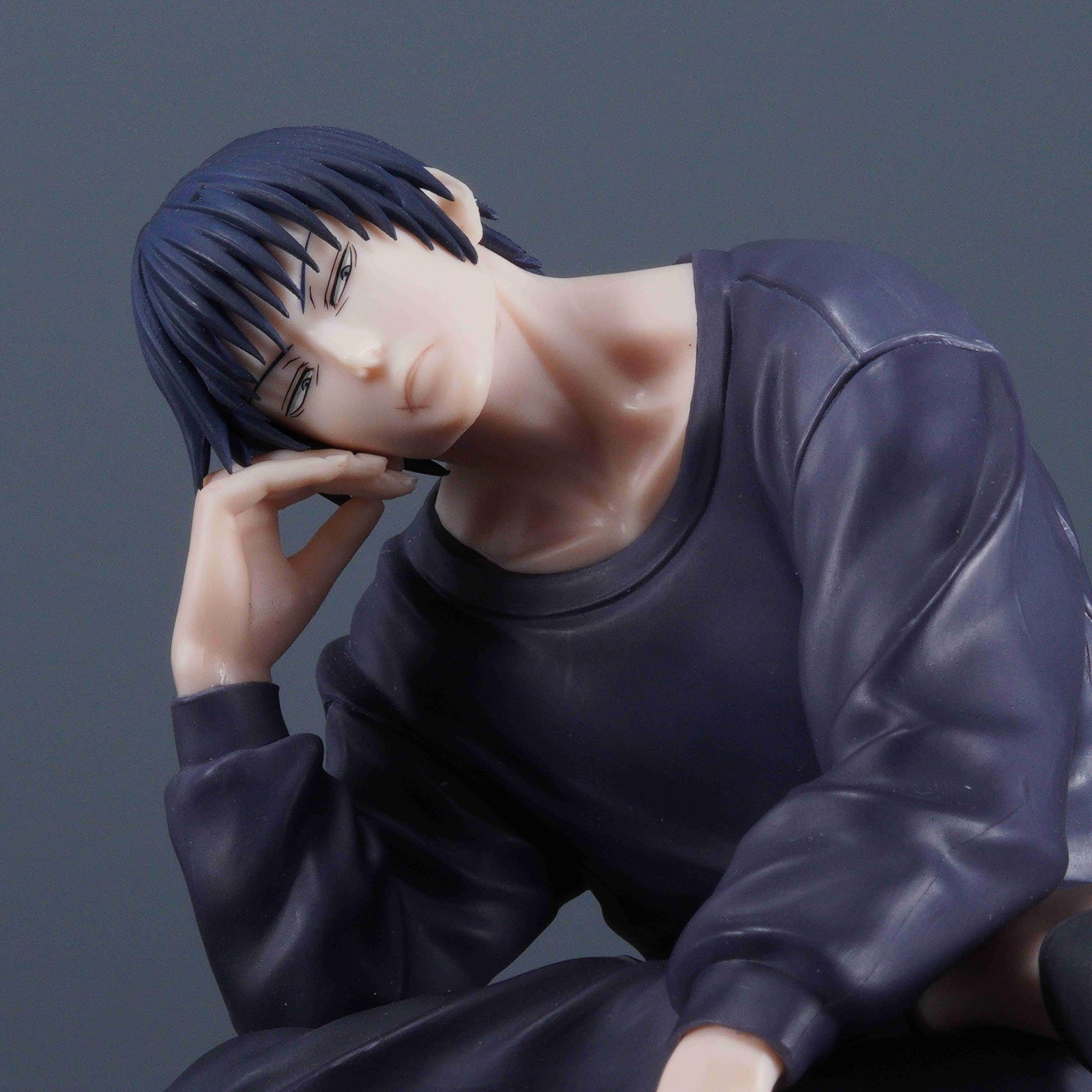 Puruuige Fushiguro Toji figure with intricate facial carving and costume details.