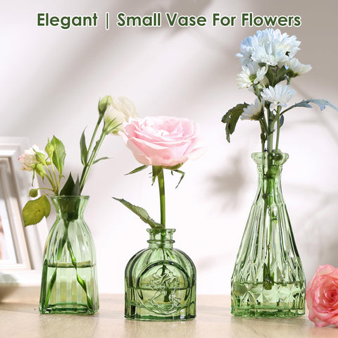 Purvonnie small amber vase enhances lights and reflections in any room.