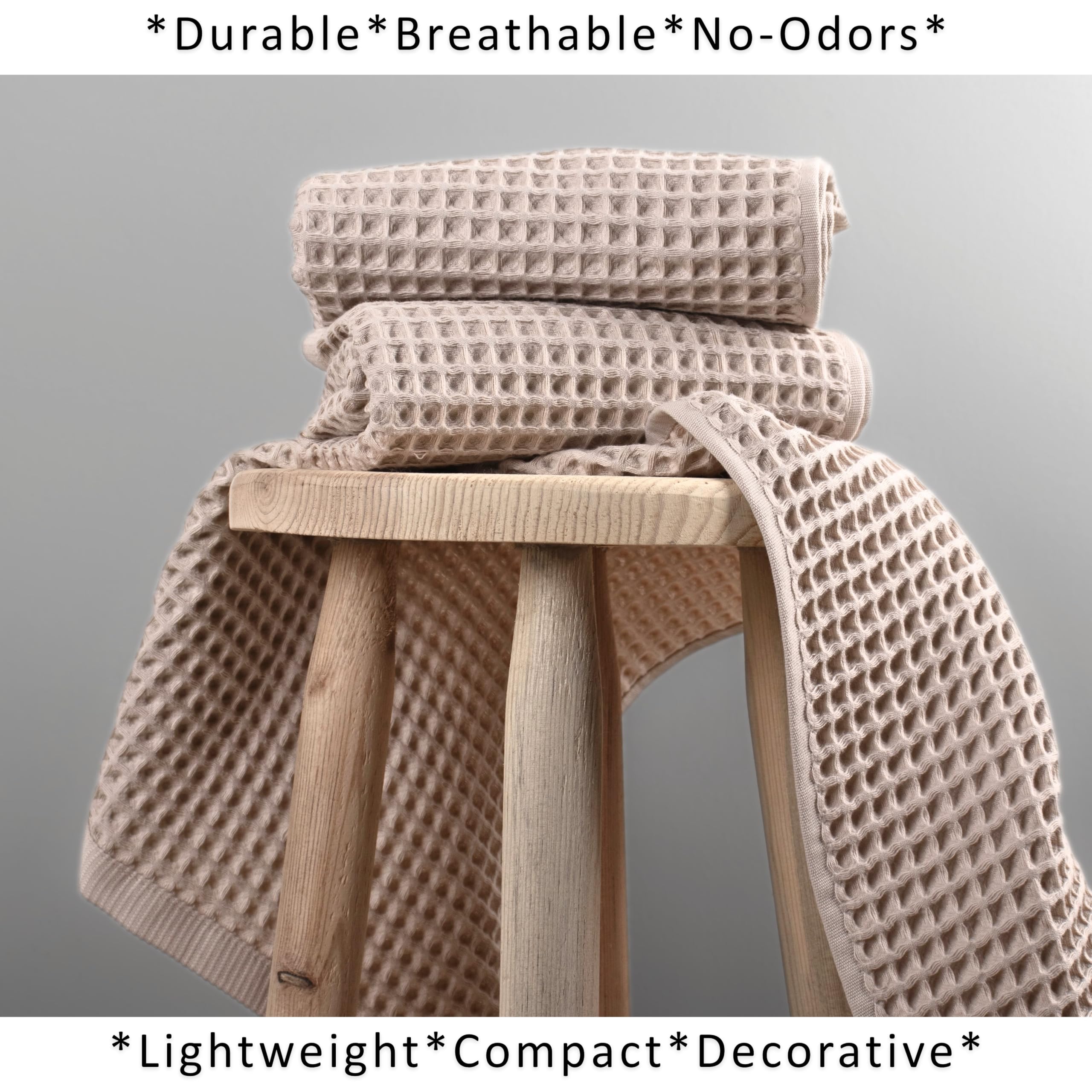 PÜSKÜL bathroom towel is soft and breathable for daily use.