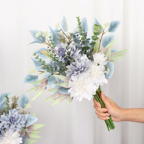 Pusuny silk flower stems are easy to bend for custom looks.