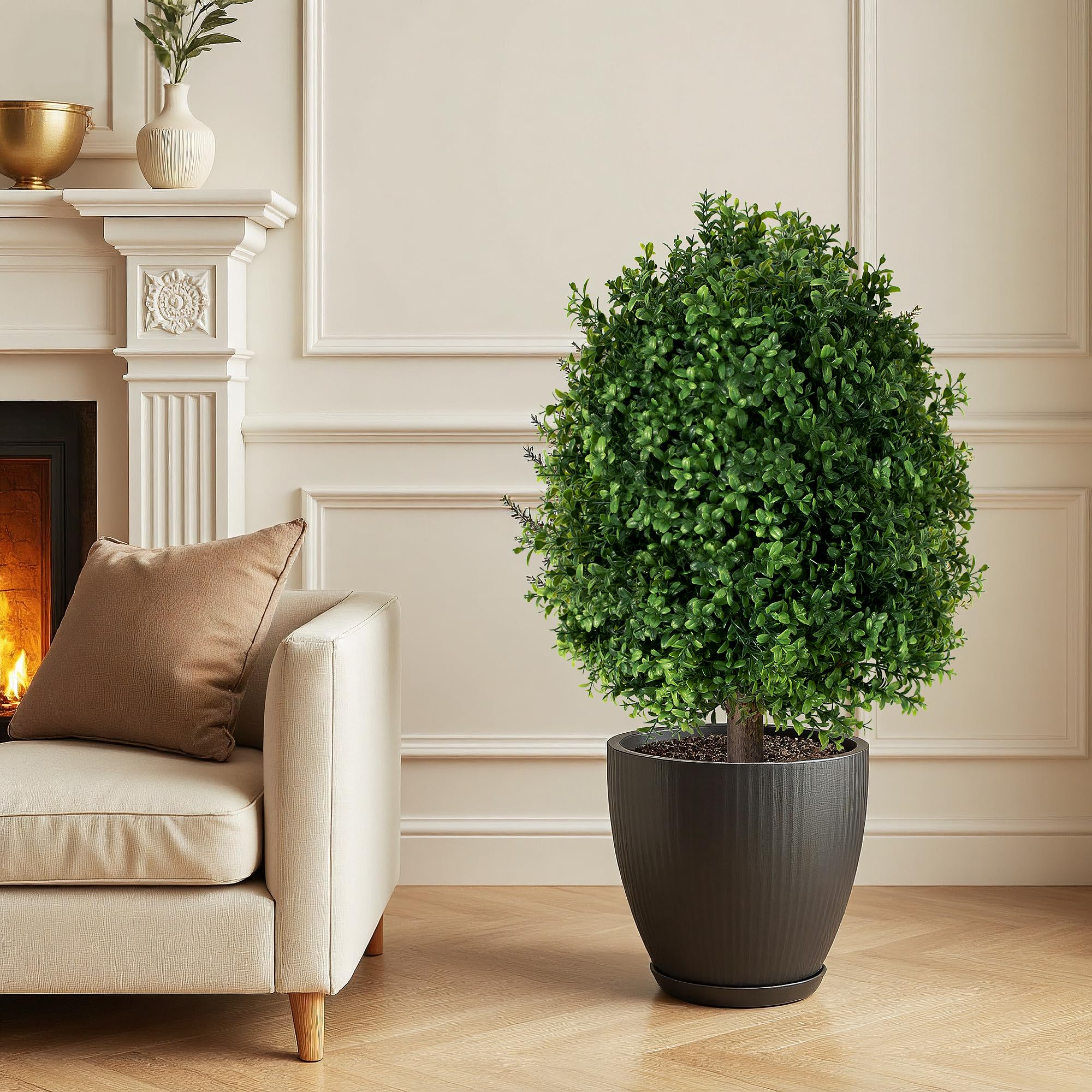 QCQHDU backyard garden ambiance with maintenance-free evergreen topiary