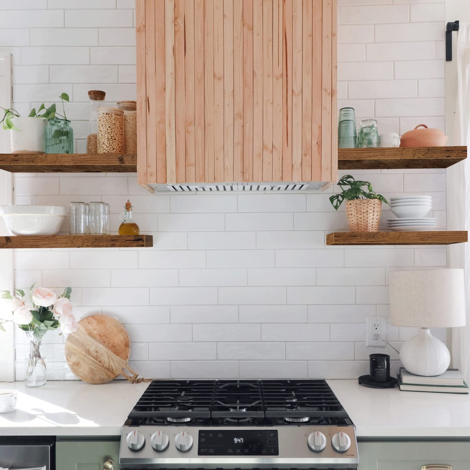 QEEIG kitchen shelves holding jars and spice items neatly