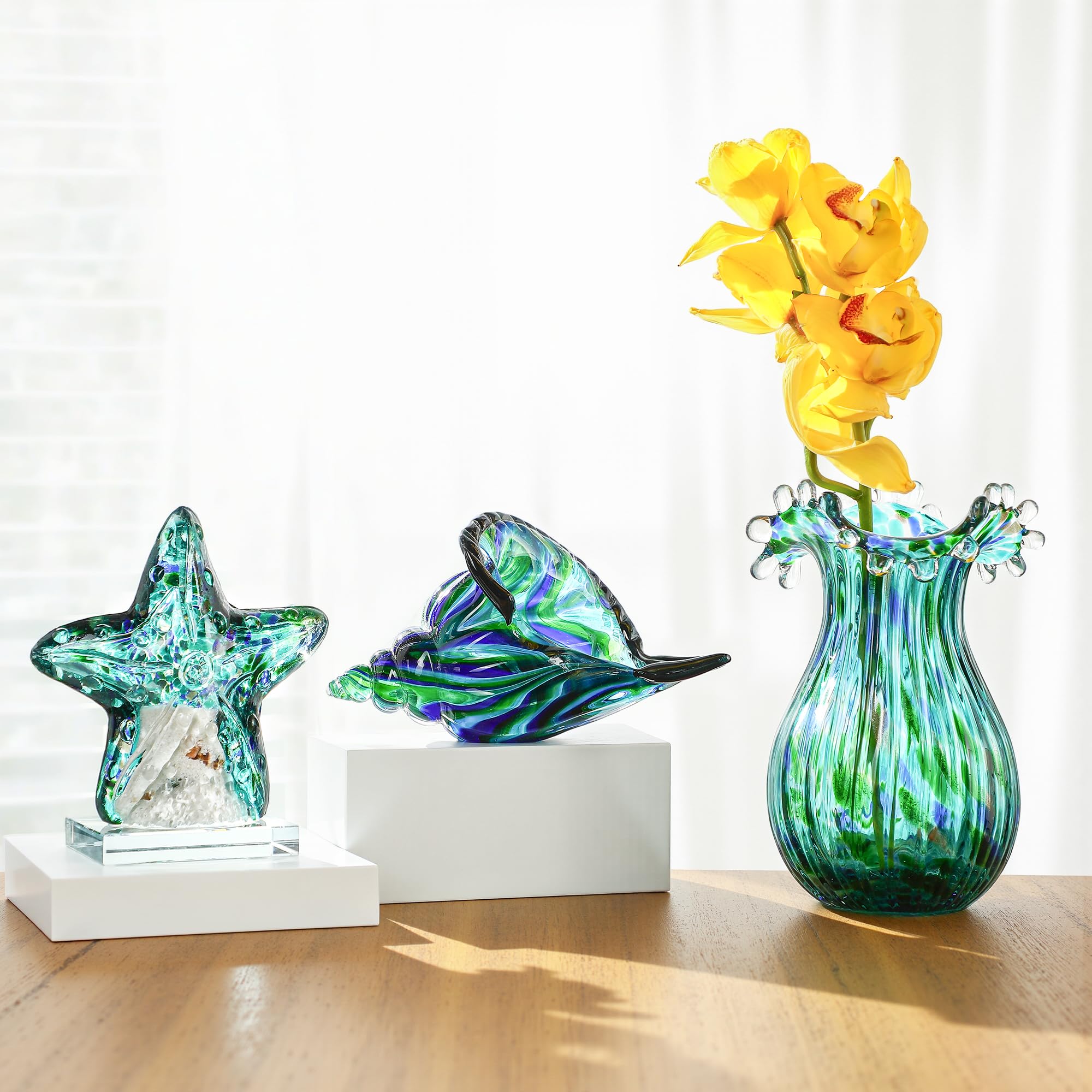 QFkris green glass vase with flowers ready for fresh arrangements