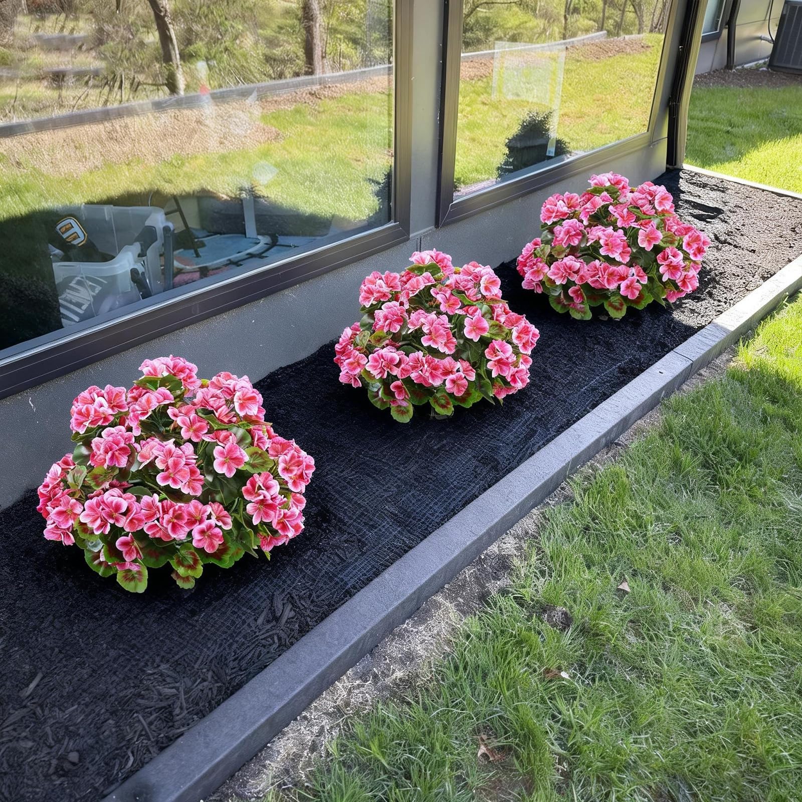 QIANYUN 18-inch geranium ball is quick to assemble with a sturdy iron stake.