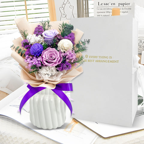 QOEAZY rose bouquet handmade detail showcasing craftsmanship.