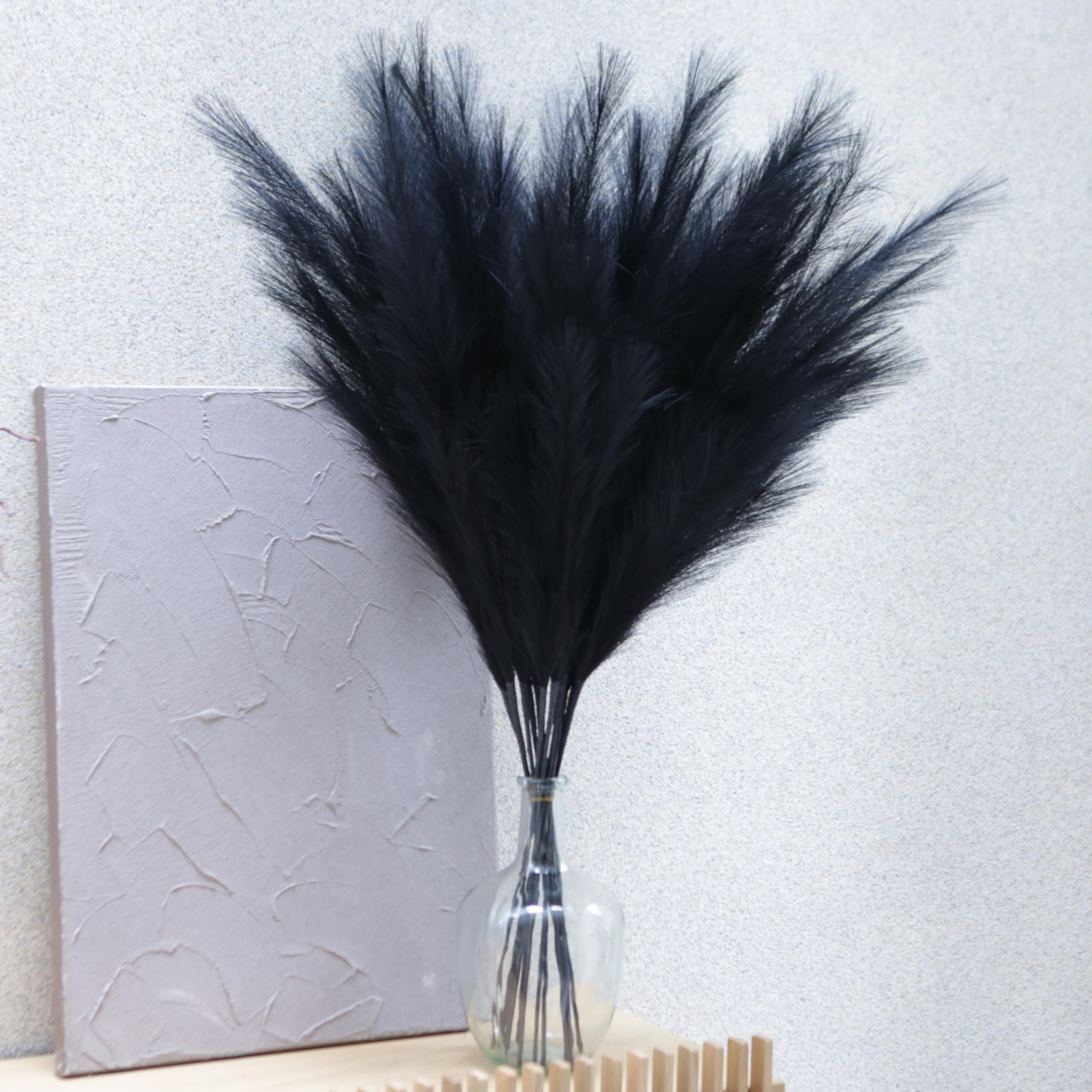 QUBITFUL silk pampas detail offers durable beauty without shedding.
