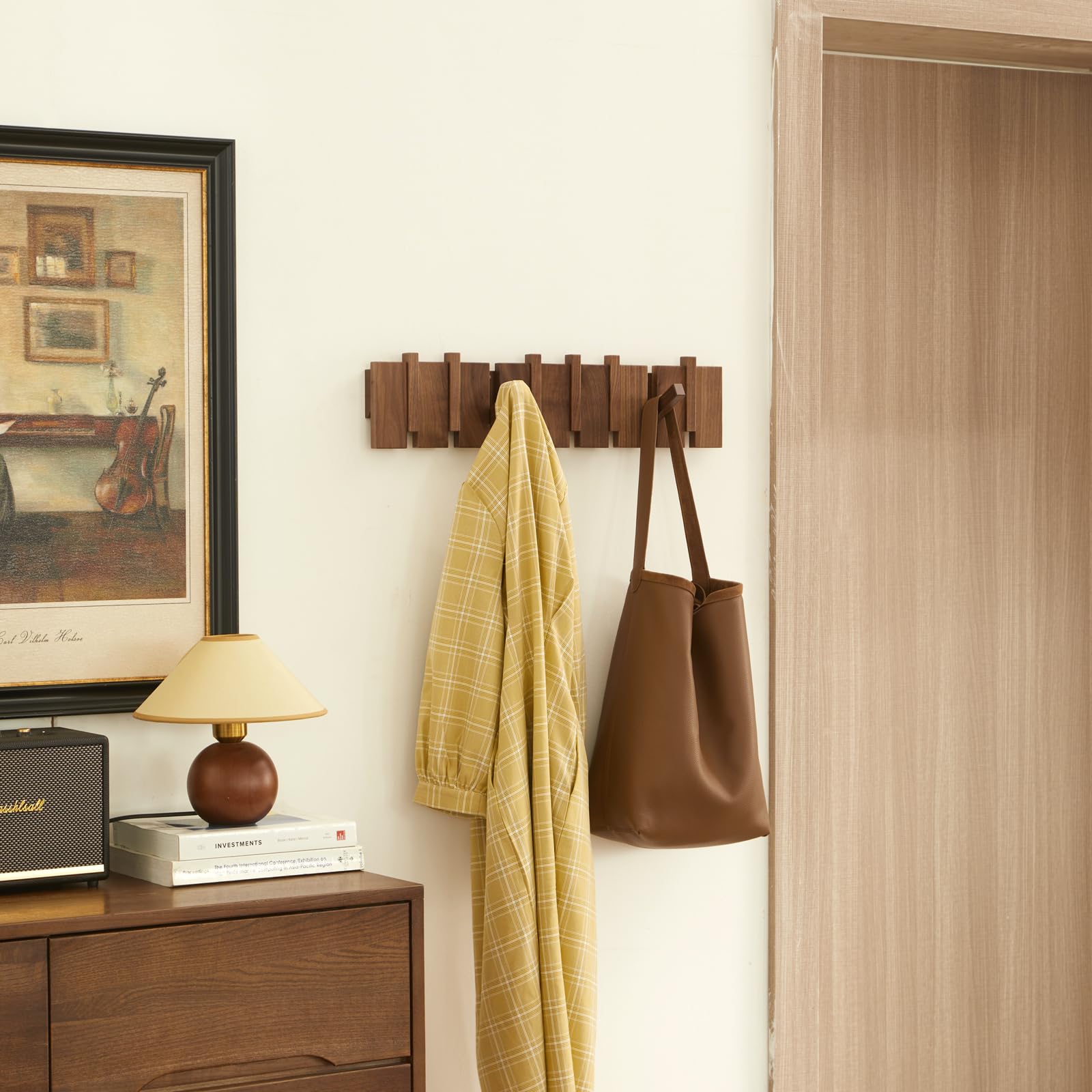 QUELLANCE hardware included ensures easy and secure installation.